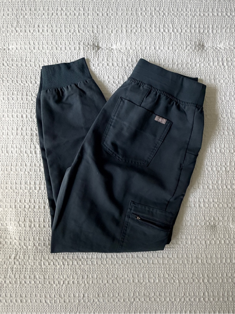 FIGS Zamora Jogger Scrub Pants – Dark Harbor – Small Petite